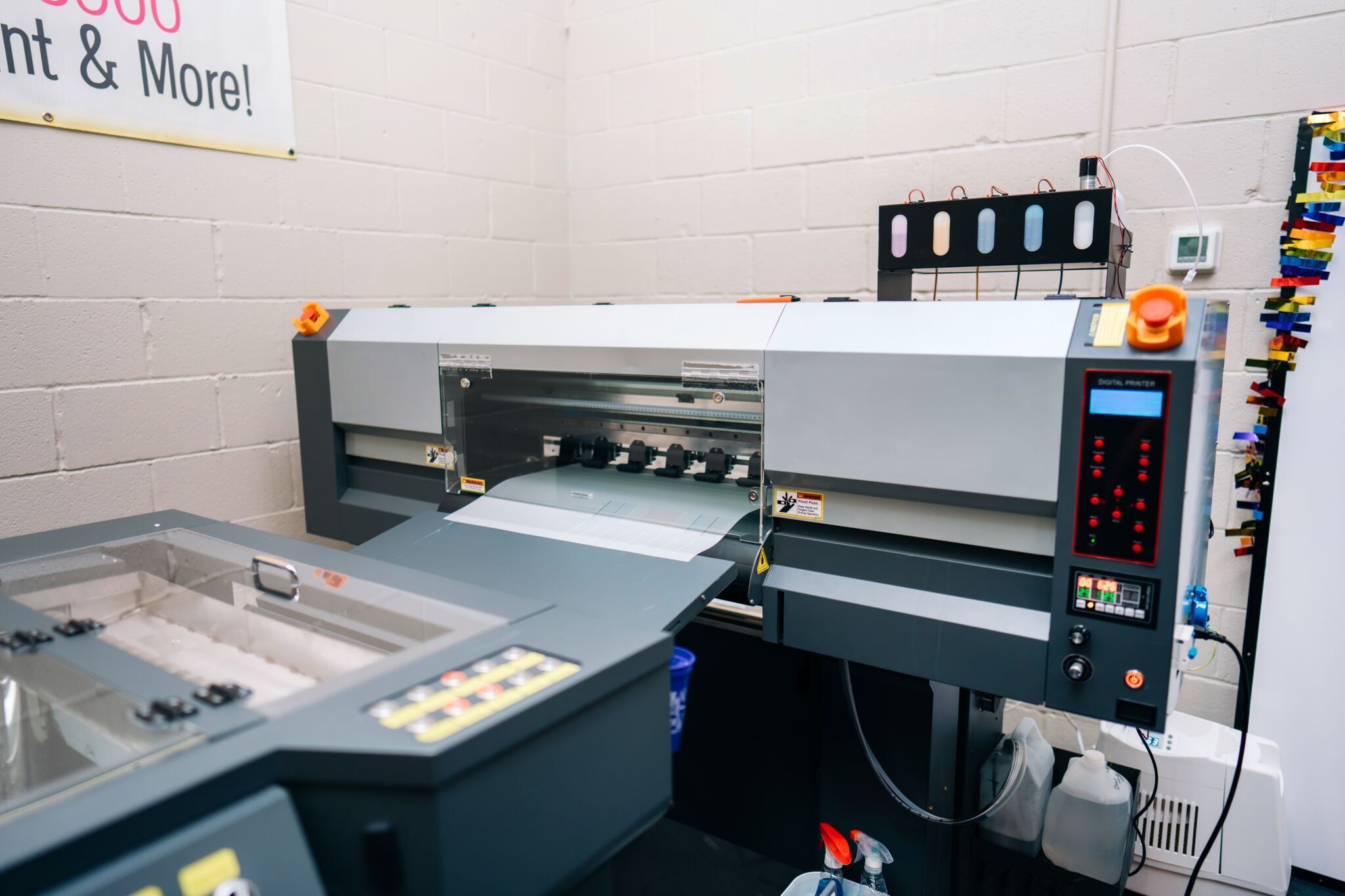 full-color digital prints, high-resolution apparel printing, custom t-shirts with photo-quality designs, M&M’s Sports digital printing services